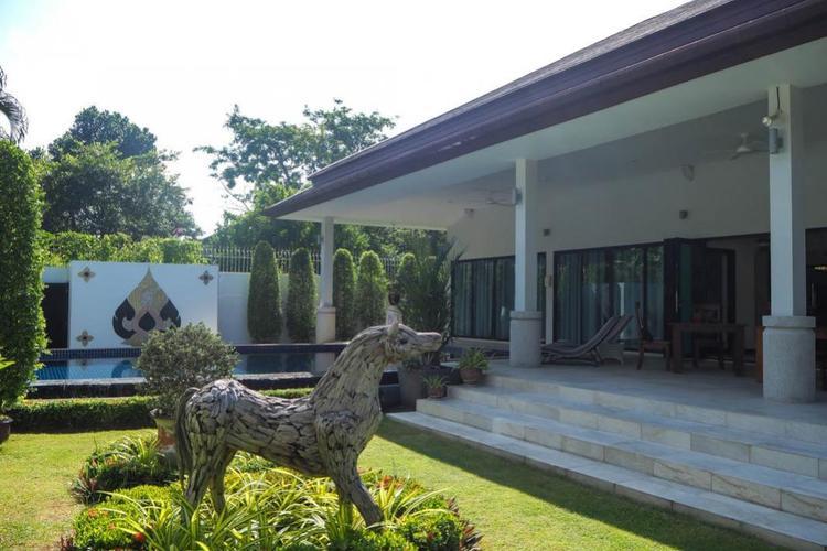 Celine Villa
